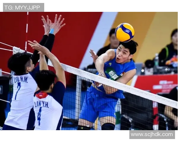 伊朗男篮与中华台北蓝队激战正酣谁能在亚洲赛场上笑到最后