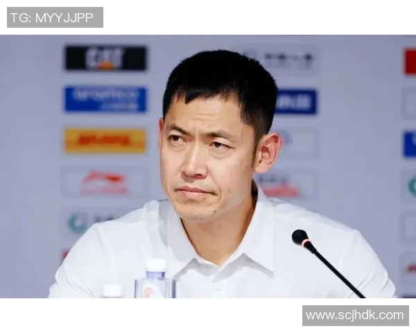 张庆鹏：从篮球场上的传奇到人生舞台的多重角色探索