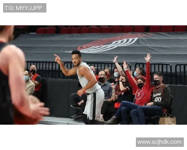 雷霆与火箭对决历史比分回顾及精彩瞬间分析