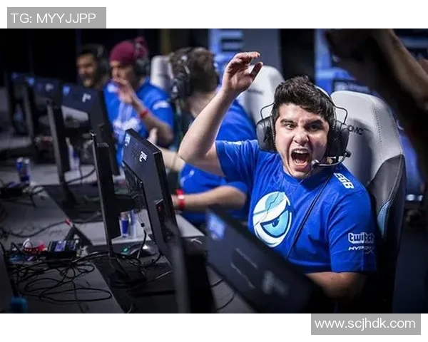 FPX在CSGO状态排名中创下新高展现强劲实力与团队协作